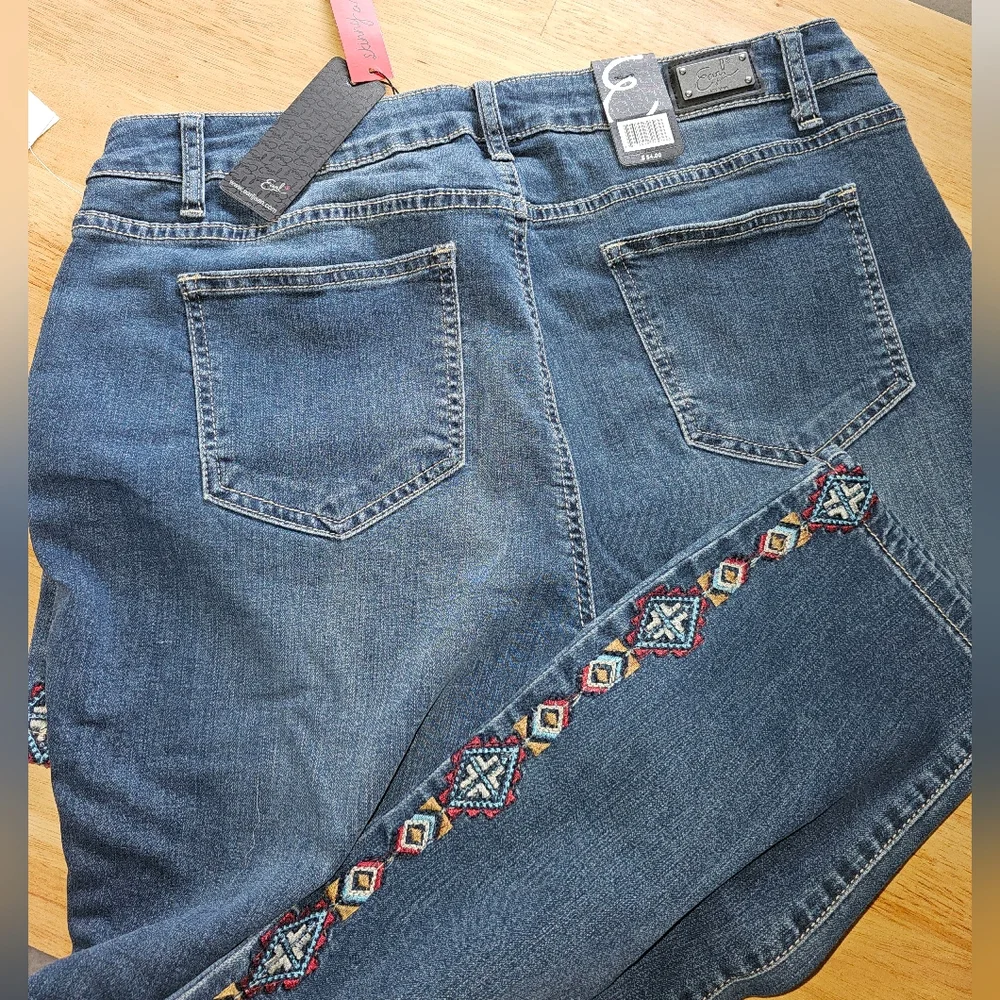 NWT Earl Jeans, skinny ankle embroidery detail 16 - Picture 2 of 5